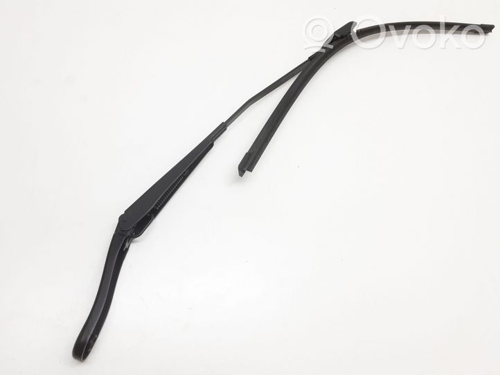 Volvo XC60 Front wiper blade arm 30753525