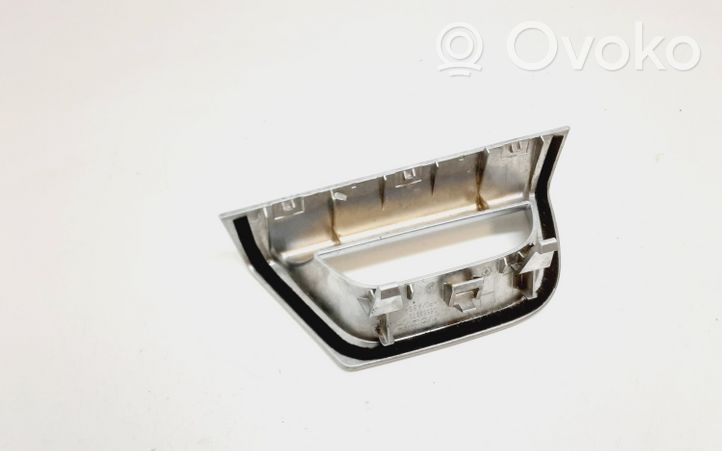 Volvo XC90 Obudowa klamki wewnętrznej drzwi przednich 08650070