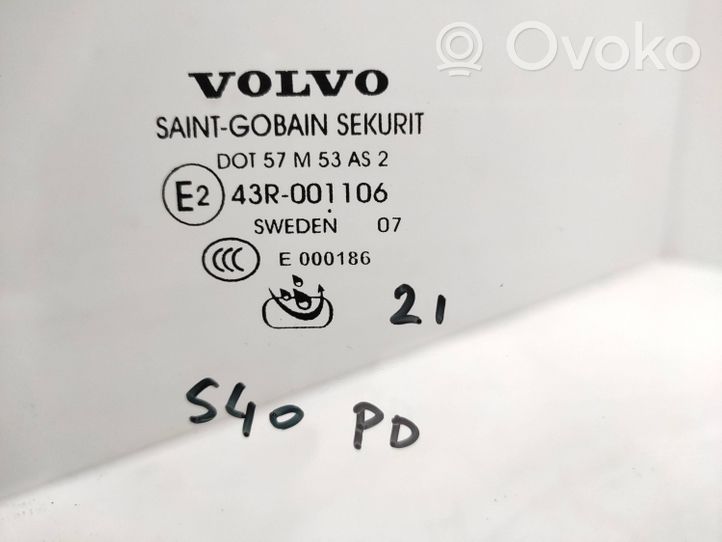 Volvo S40 Etuoven ikkunalasi, neliovinen malli 43R001106