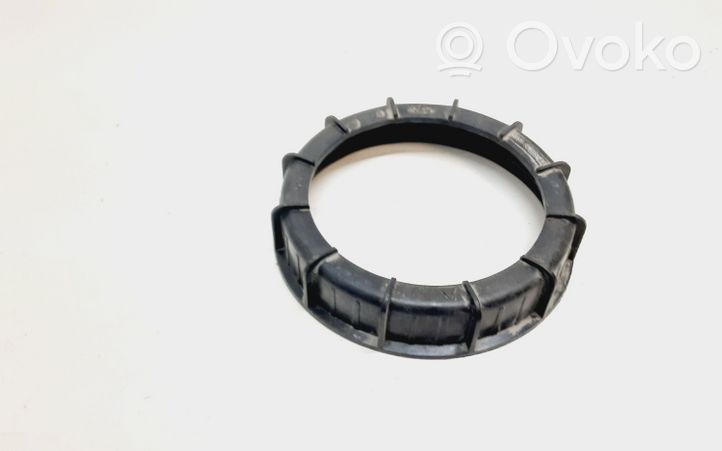 Volvo V50 Bague de verrouillage pour réservoir de carburant 2S619C385AA