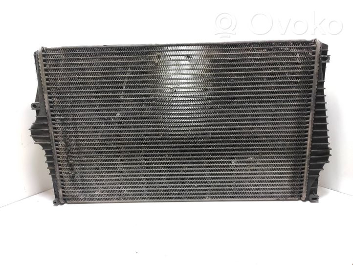 Volvo XC90 Chłodnica powietrza doładowującego / Intercooler 30748808