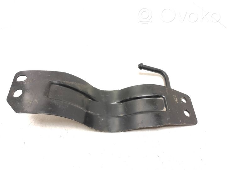 Volvo XC60 Staffa/supporto di montaggio della marmitta 