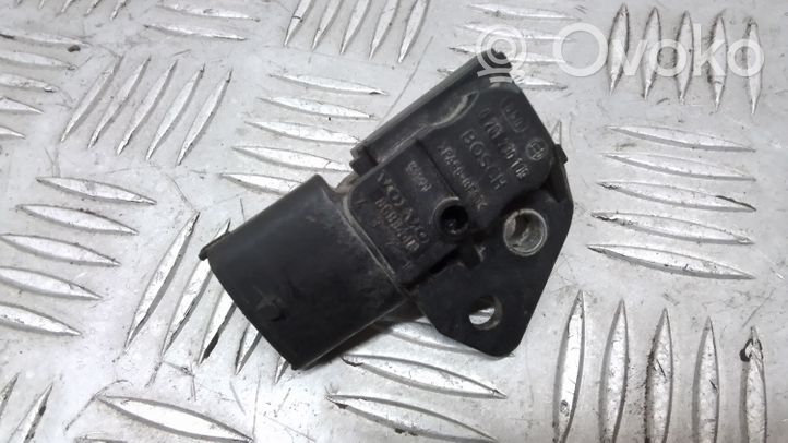 Volvo V50 Sensore di pressione del carburante 8699448