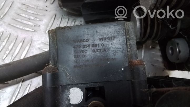 BMW 7 F01 F02 F03 F04 Ilmajousituksen kompressoripumppu 6794465