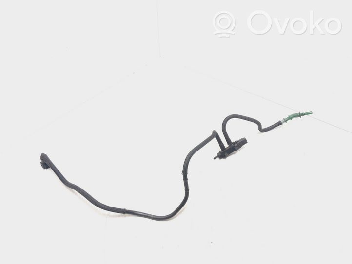 Volvo V50 Fuel line/pipe/hose 96356