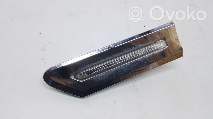 BMW 7 F01 F02 F03 F04 Feu clignotant répétiteur d'aile avant 7203371