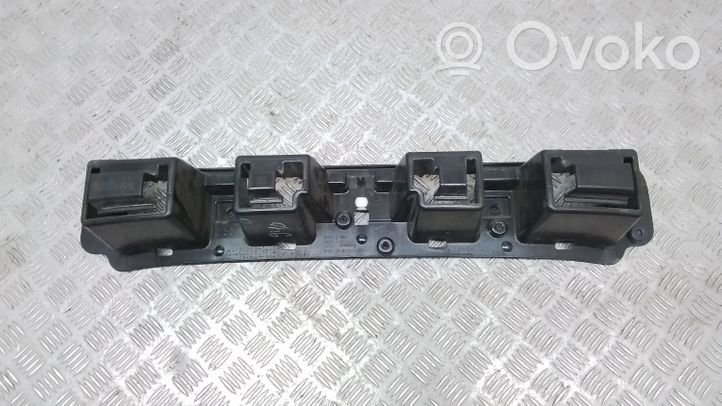 Ford Fiesta Traversa di supporto paraurti posteriore AE8317D995BA