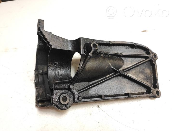 Volvo V40 Support de boîte de vitesses 31370633