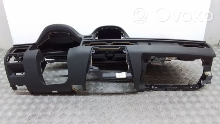 Volvo V70 Dashboard 08630020