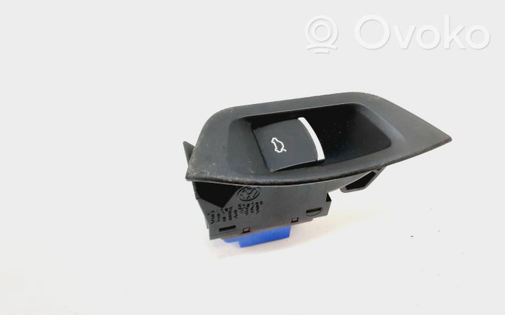 Volkswagen PASSAT B7 USA Interruptor para abrir la puerta trasera 561863349