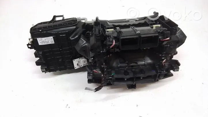 BMW 7 F01 F02 F03 F04 Комплект воздушного узла салона 9197020