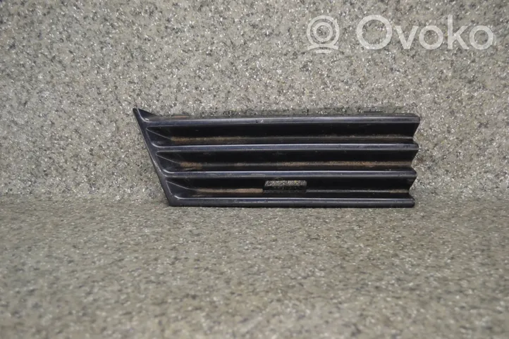 Mercedes-Benz E W210 Grille de calandre avant A2108800005