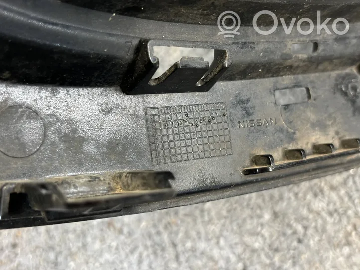 Nissan Qashqai Передняя решётка 623124EA0D