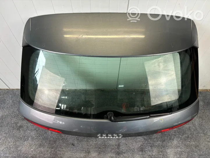 Audi A3 S3 8V Задняя крышка (багажника) 8V4827025D