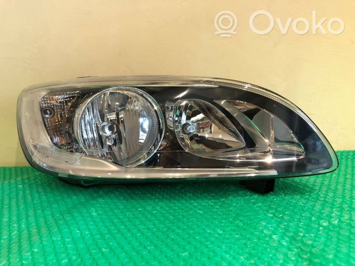 Volvo V60 Lampy przednie / Komplet 31358097