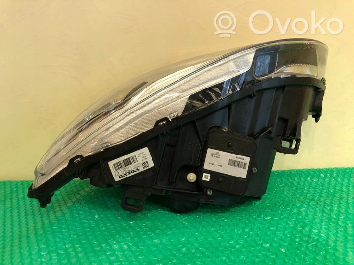 Volvo V60 Lampy przednie / Komplet 31420253