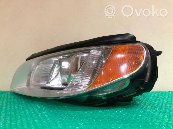 Volvo XC70 Lampy przednie / Komplet 31383540