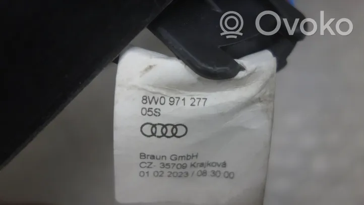 Audi A4 S4 B9 Grotelės priekinės 8W0971277