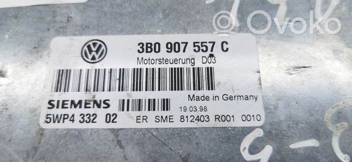 Volkswagen PASSAT B5 Dzinēja vadības bloks 3B0907557C