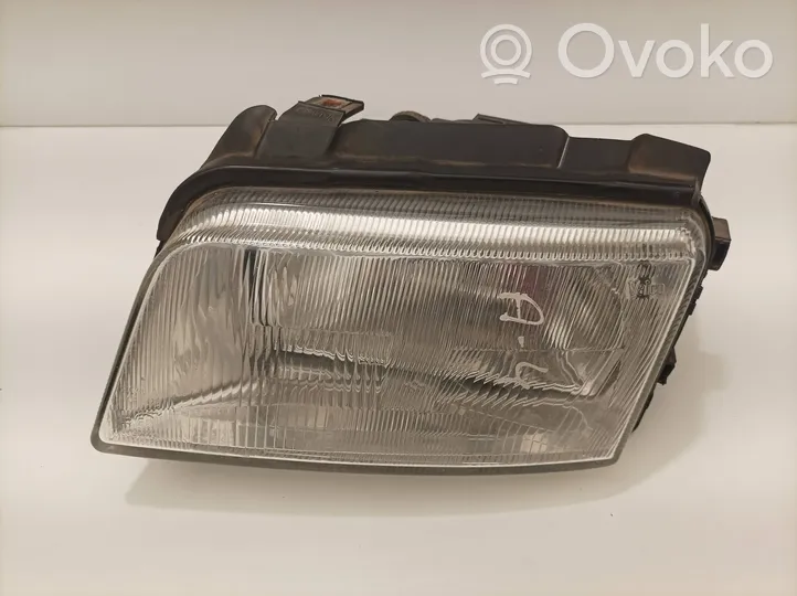 Audi A4 S4 B5 8D Lampa przednia 8D0941003