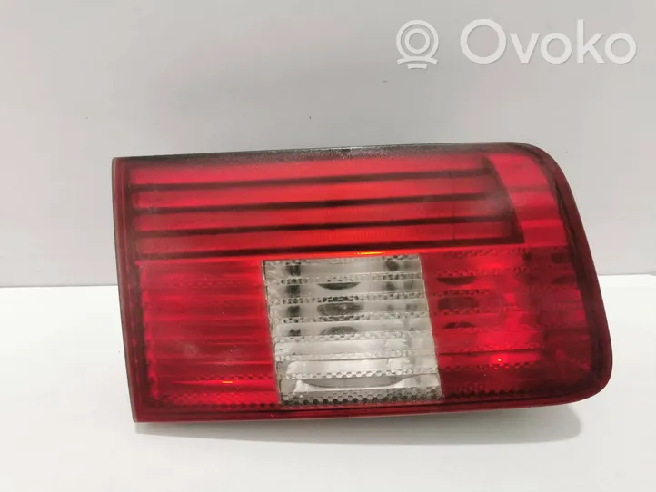 BMW 5 E39 Luci posteriori del portellone del bagagliaio 6900217