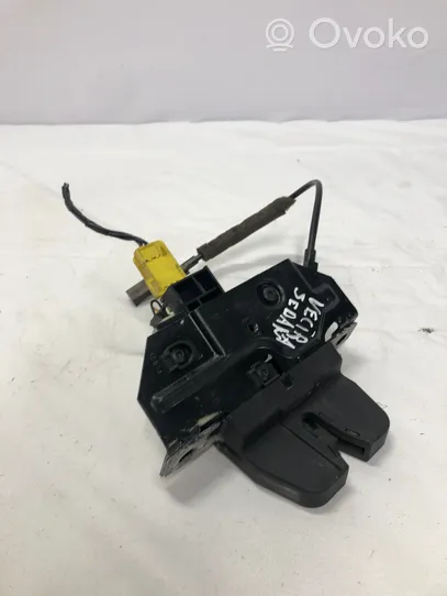 Opel Vectra C Front door lock loop/hook striker 495072894