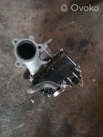 Mazda 3 II Clapet d'étranglement R2AA136B0