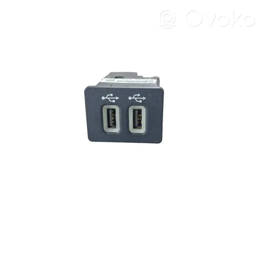 Ford Edge II USB socket connector HC3T14F014DB