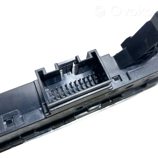 Audi Q3 F3 Zestaw przełączników i przycisków 83A925301B