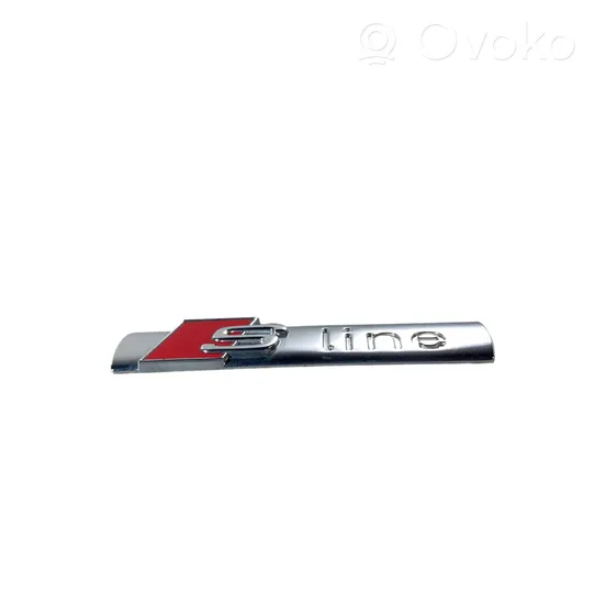 Audi Q3 F3 Logo parafango 8N0853601A