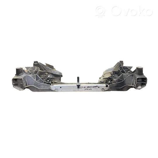 BMW 5 F10 F11 Rama pomocnicza przednia 6799321