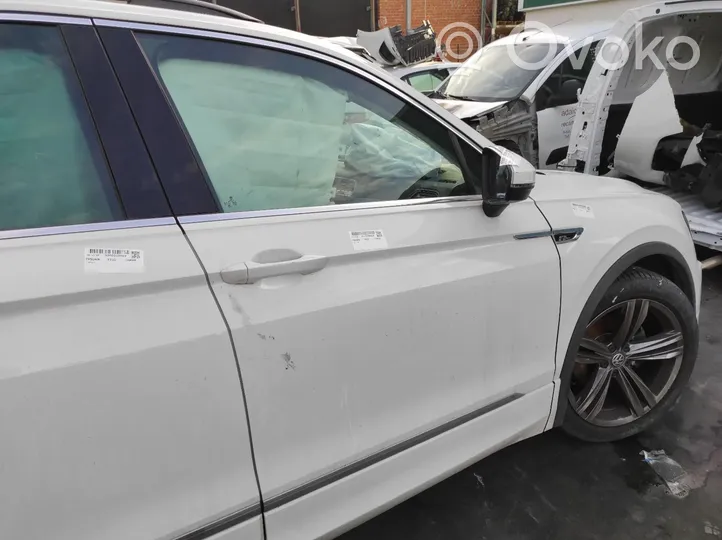 Volkswagen Tiguan Silniczek podnośnika szyby drzwi przednich 