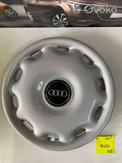 Audi A4 S4 B5 8D Mozzo/copricerchi/borchia della ruota R16 8P0601147A