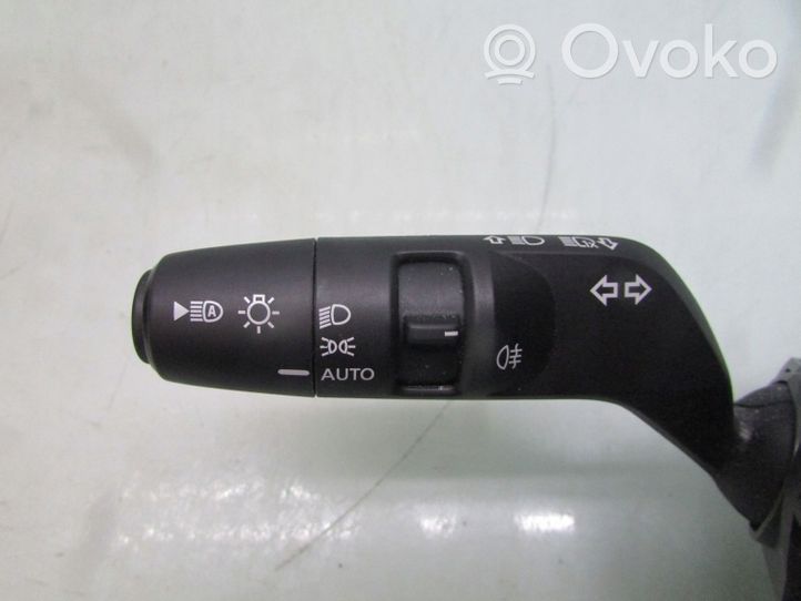 Nissan Qashqai J12 Leva/interruttore dell’indicatore di direzione e tergicristallo 255606