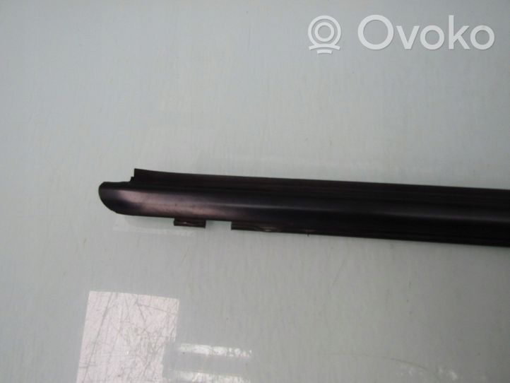 Nissan Micra Rivestimento della portiera anteriore (modanatura) 