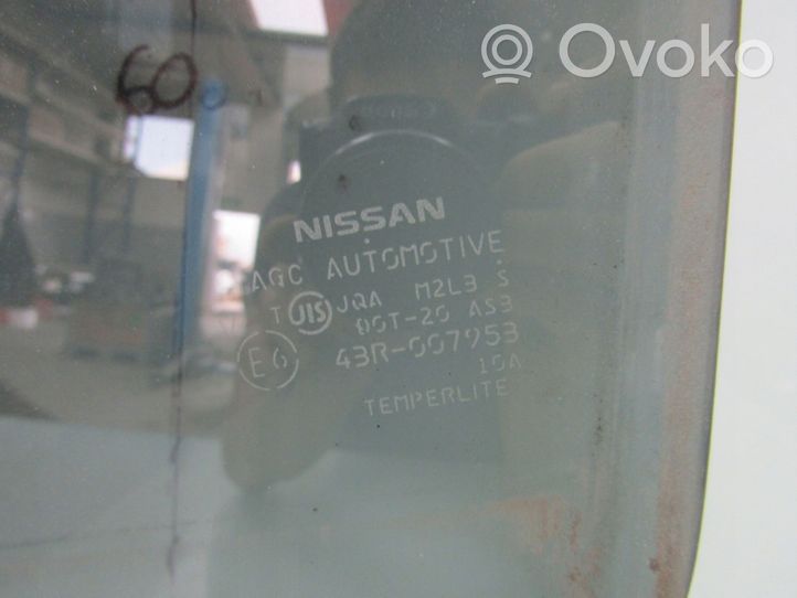 Nissan X-Trail T31 Vetro del finestrino della portiera posteriore 