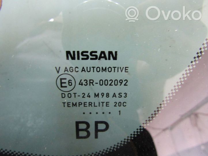 Nissan Qashqai Fenêtre latérale avant / vitre triangulaire 