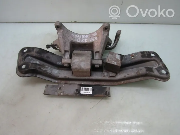 Infiniti Q50 Supporto di montaggio scatola del cambio A2112420340