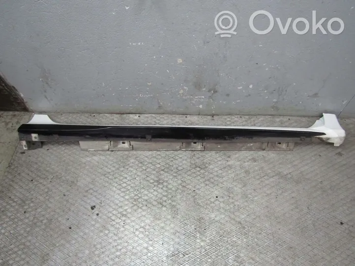 Honda Civic X Front sill (body part) 