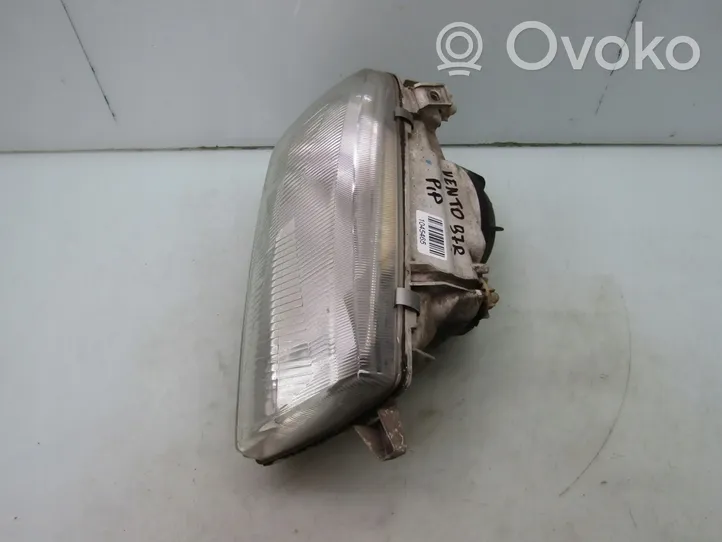 Volkswagen Vento Lampa przednia 