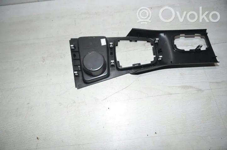 Dacia Duster II Rivestimento in plastica cornice della leva del cambio 969124296R