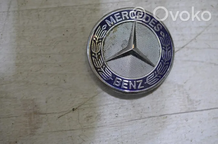 Mercedes-Benz A W176 Herstelleremblem 2188170116