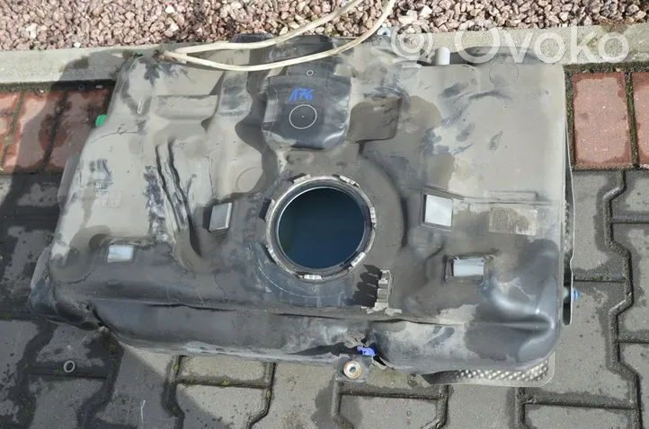 Mercedes-Benz A W176 Réservoir de carburant 8374