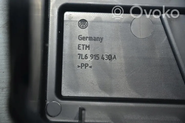 Volkswagen Touareg I Support boîte de batterie 825200000