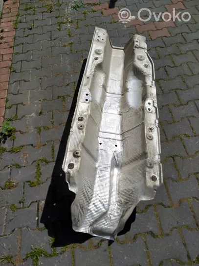 Volkswagen Tiguan Osłona termiczna rury wydechowej 5N0825671D