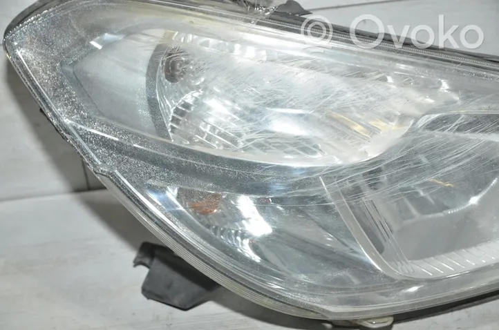 Dacia Lodgy Lampa przednia 