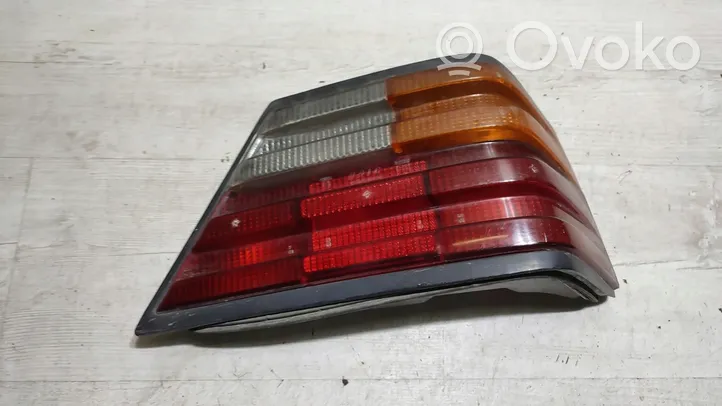 Mercedes-Benz E W124 Lampa tylna 