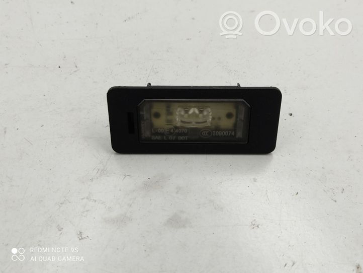 BMW M5 Lampa oświetlenia tylnej tablicy rejestracyjnej 63267193293