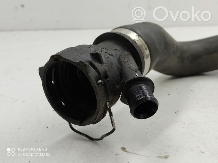 BMW 5 E60 E61 Tuyau de liquide de refroidissement moteur 7789722