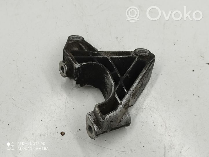 BMW 7 E65 E66 Support de pompe de direction assistée 